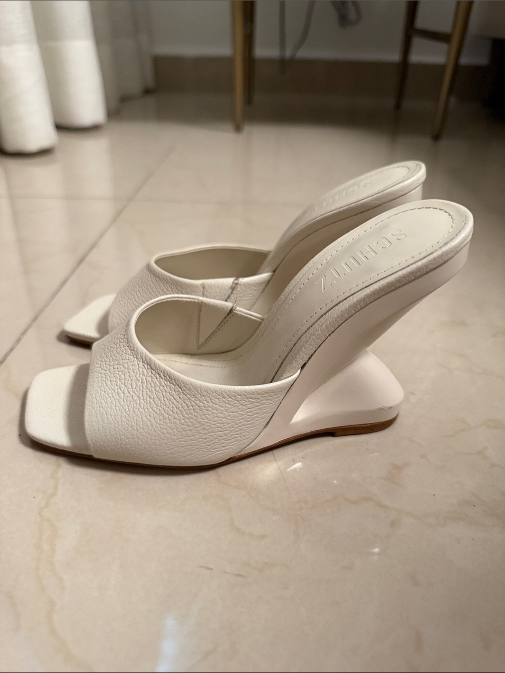 SCHUTZ Cream Leather Platform Slide Sandals